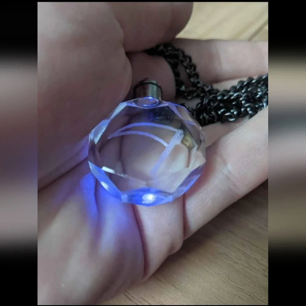 Akibento "Spirit Reaper" Soul Eater Light Up Necklace - Picture 4 of 5